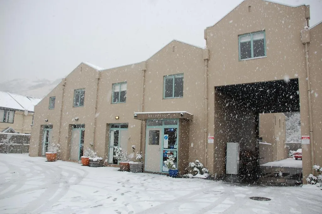 Queenstown Gateway Apartments-1